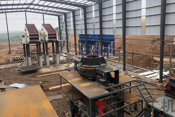 4X系列沖擊式制砂機現(xiàn)場